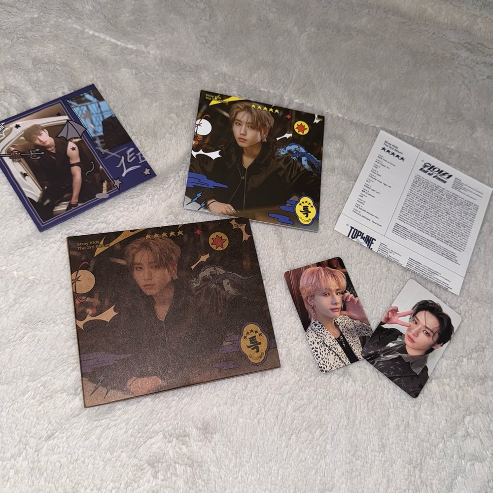 STRAY KIDS 5 STAR HAN ALBUM W/ PHOTO CARDS